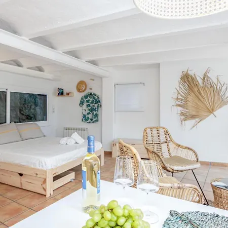 Milenial Immo - Estudio Far Cala Nans