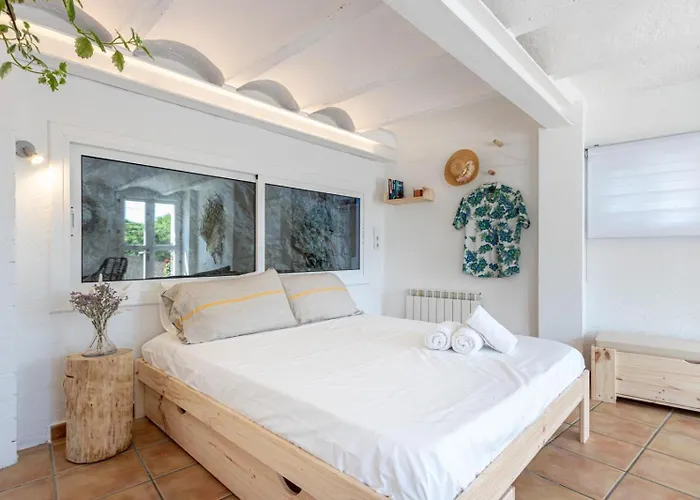 Milenial Immo - Estudio Far Cala Nans *